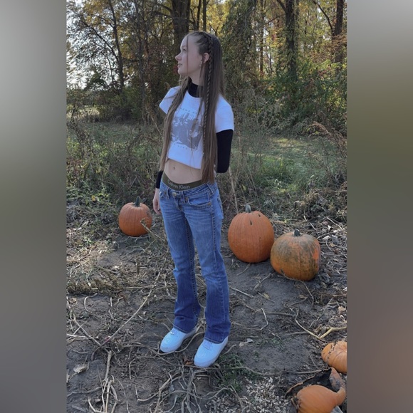 Meet your Posher, Kate - Picture 2 of 2